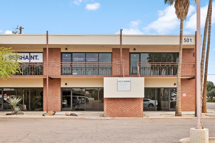 1501 E Osborn Rd, Phoenix, AZ à louer - Photo de l’immeuble – Image 2 sur 9