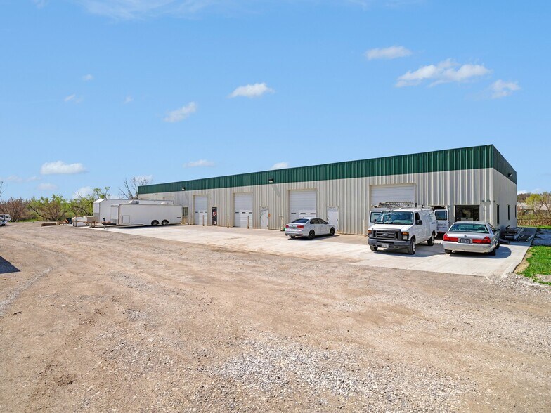 21909 R & R Rd, Gretna, NE à vendre - Photo de l’immeuble – Image 3 sur 19