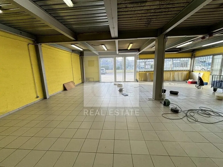 Local d’activités dans Corbas à louer - Photo de l’immeuble – Image 3 sur 18