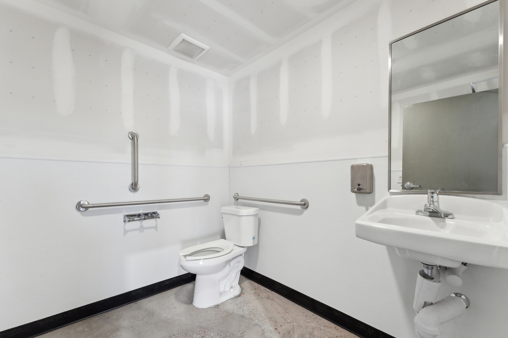 7915 Glen Harbor Blvd, Glendale, AZ à louer Photo intérieure– Image 1 sur 6