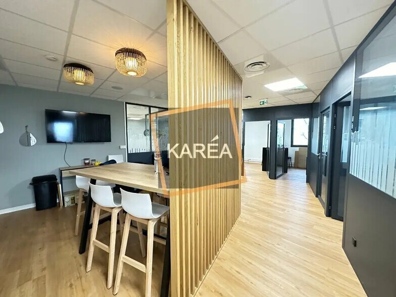 Bureau dans Serris à vendre - Photo de l’immeuble – Image 2 sur 7