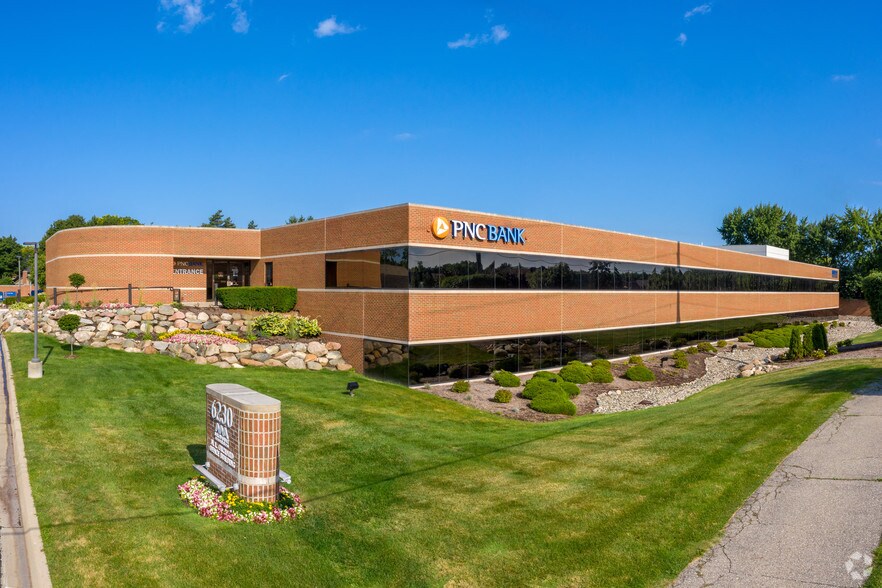 6230 Orchard Lake Rd, West Bloomfield, MI à louer - Photo principale – Image 1 sur 11