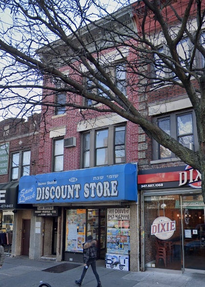 1318 Avenue J, Brooklyn, NY à louer - Photo de l’immeuble – Image 2 sur 2