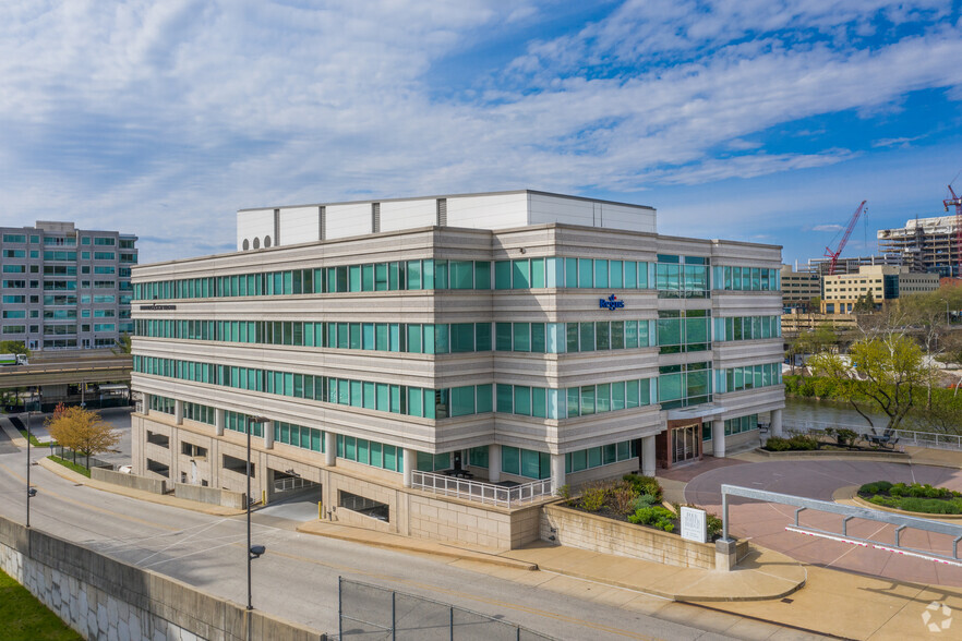 200 Barr Harbor Dr, Conshohocken, PA à louer - Photo de l’immeuble – Image 2 sur 8