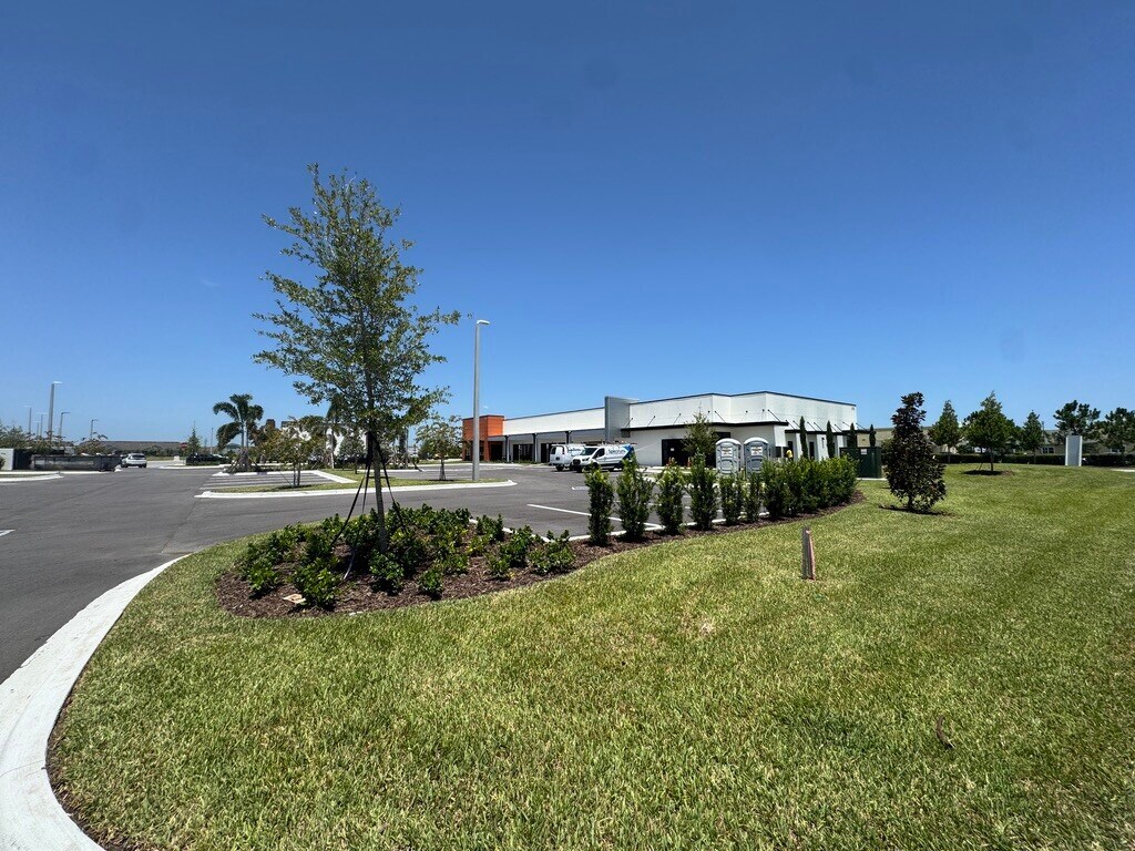 8795 Ivanhoe Drive, Melbourne, FL à louer Photo de l’immeuble– Image 1 sur 13