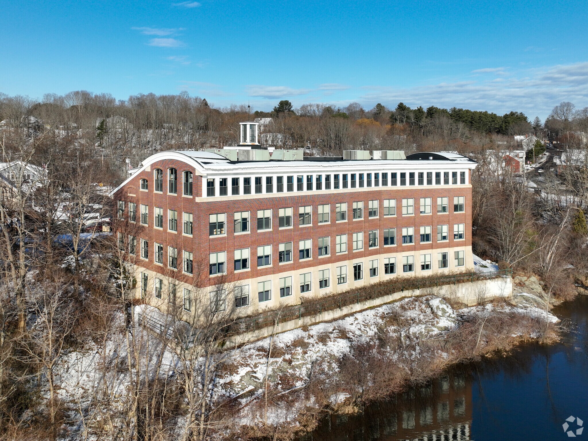 11 Bowdoin Mill Is, Topsham, ME à louer Photo principale– Image 1 sur 11