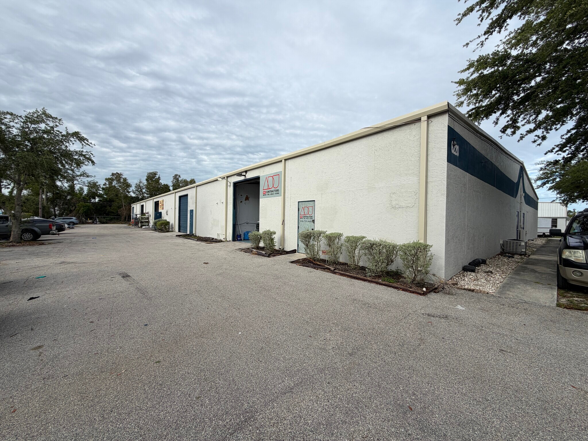 6220 Arc Way, Fort Myers, FL à louer Photo principale– Image 1 sur 2