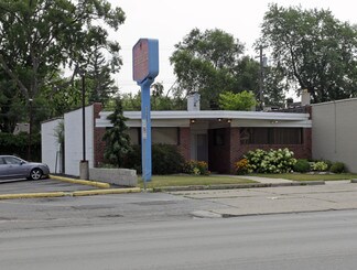 Plus de détails pour 32268 Woodward Ave, Royal Oak, MI - Bureau à vendre