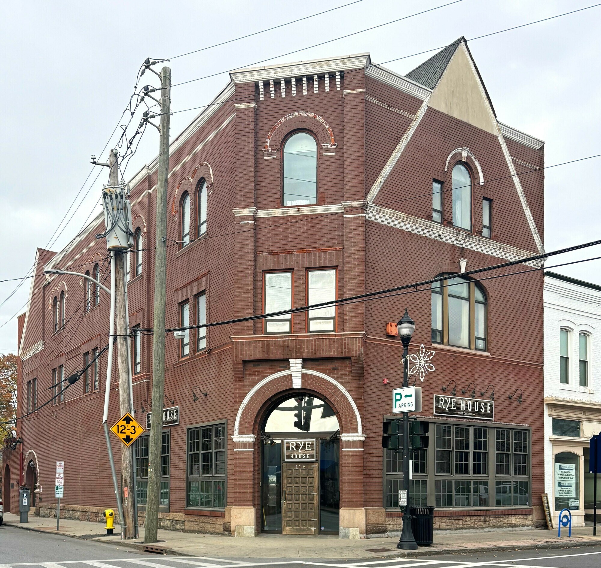 126 N Main St, Port Chester, NY à vendre Photo de l’immeuble– Image 1 sur 4