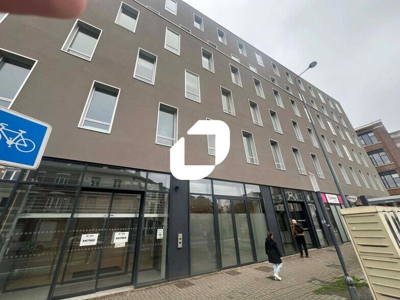 Rue De Douai, Lille à louer - Photo de l’immeuble – Image 1 sur 23