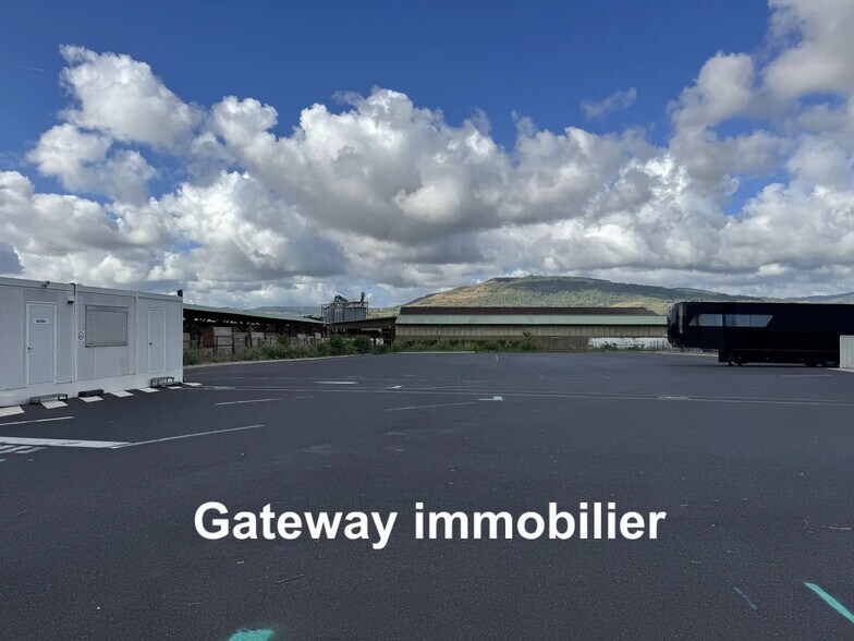 Industriel/Logistique dans COURNON-D'AUVERGNE à louer - Photo de l’immeuble – Image 1 sur 20