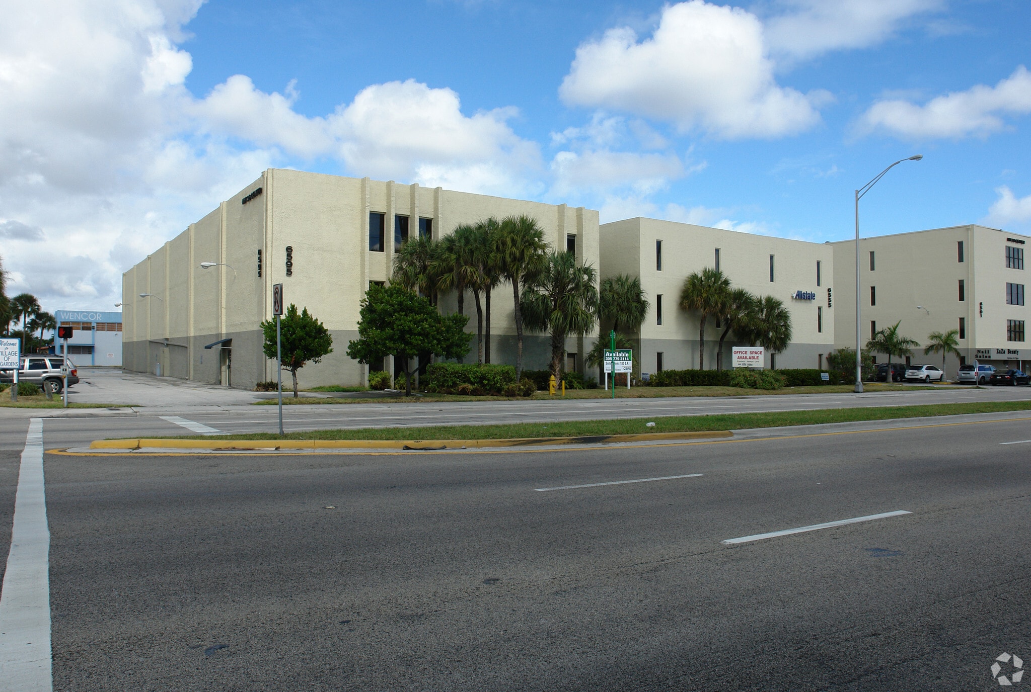 6595 NW 36th St, Miami, FL à vendre Photo principale– Image 1 sur 10