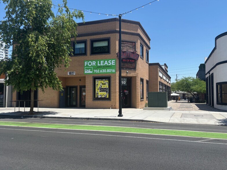 1027 S Main St, Las Vegas, NV à louer - Photo de l’immeuble – Image 2 sur 5