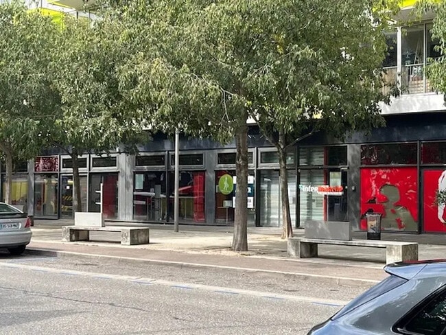 Plus de détails pour Local commercial à vendre