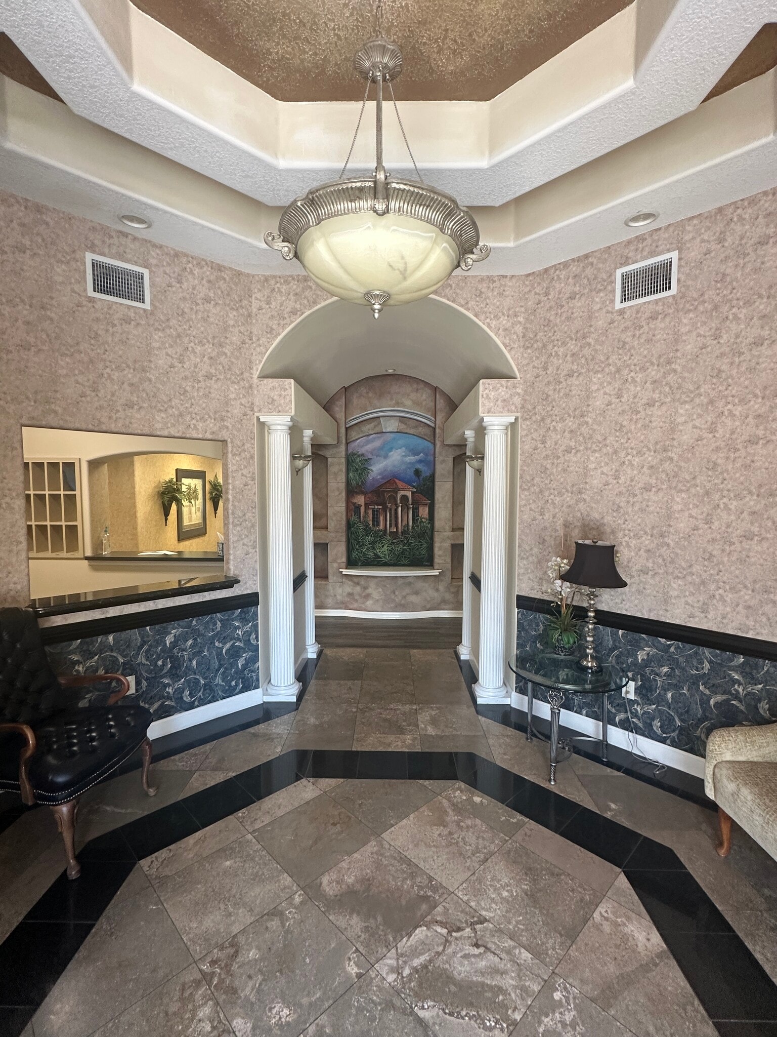 16630-16642 N Dale Mabry Hwy, Tampa, FL à louer Hall d’entrée– Image 1 sur 29