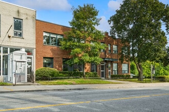 5525 Ch Upper-Lachine, Montréal, QC à louer Photo de l’immeuble– Image 2 sur 14