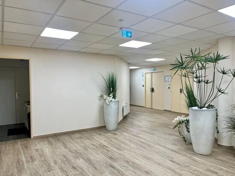 Bureau dans Rouen à louer - Photo intérieure – Image 2 sur 3