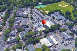 Plus de détails pour 47 Newtown Ln, East Hampton, NY - Coworking à louer