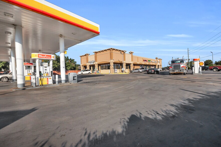 110 Crabb River Rd, Richmond, TX à louer - Photo de l’immeuble – Image 3 sur 6