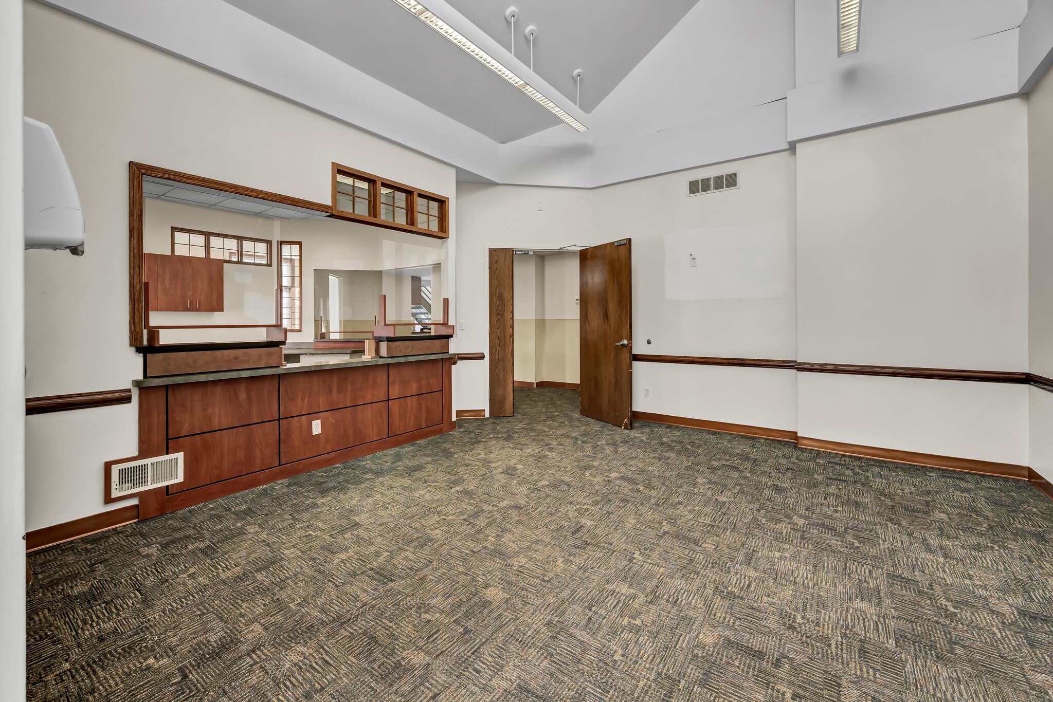 48 Route 6, Yorktown Heights, NY à louer Photo intérieure– Image 1 sur 23