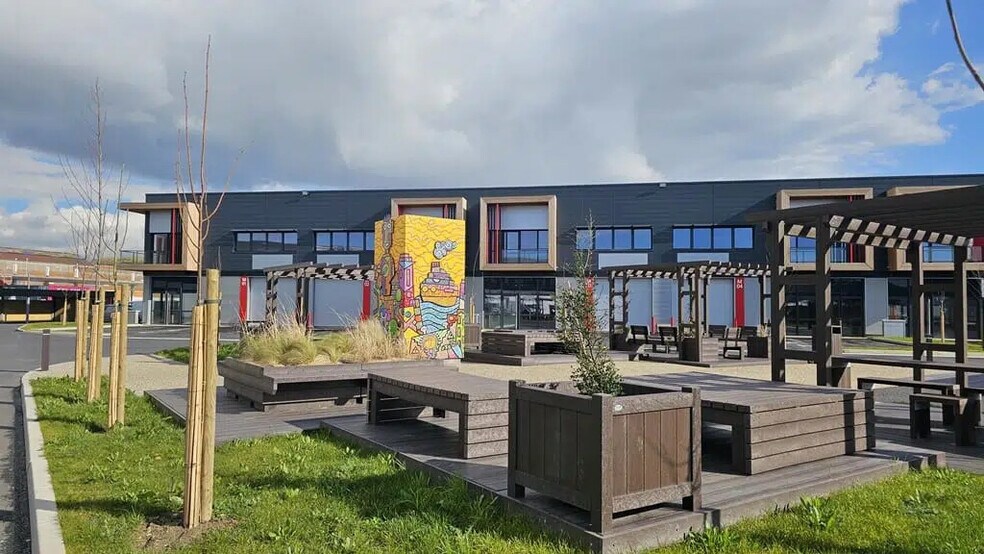 Local d’activités dans Le Havre à louer - Photo de l’immeuble – Image 3 sur 6