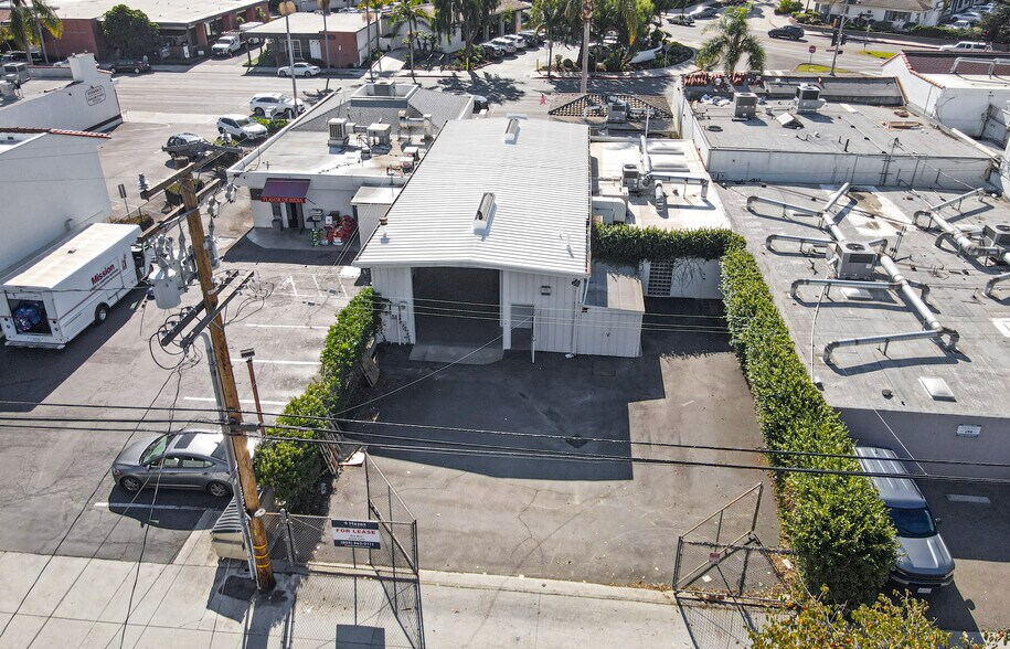 3030 State St, Santa Barbara, CA à louer - Photo de l’immeuble – Image 2 sur 6