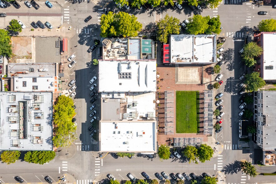 1208-1210 11th St, Bellingham, WA à louer - Photo de l’immeuble – Image 3 sur 6