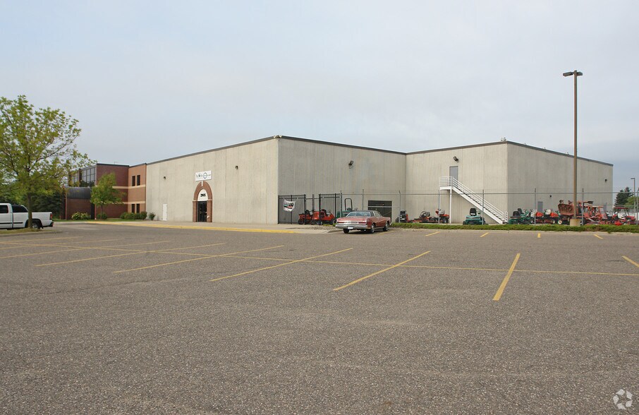 2905 Lexington Ave S, Eagan, MN à vendre - Photo de l’immeuble – Image 3 sur 7