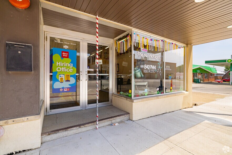 307 E Main St, Knoxville, IA à vendre - Photo de l’immeuble – Image 3 sur 4