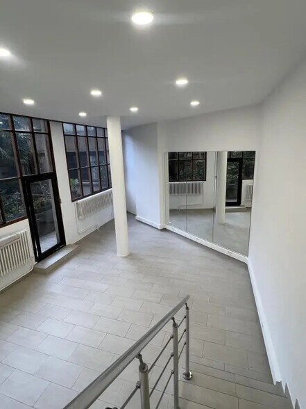 Bureau dans Paris à louer - Photo de l’immeuble – Image 1 sur 5