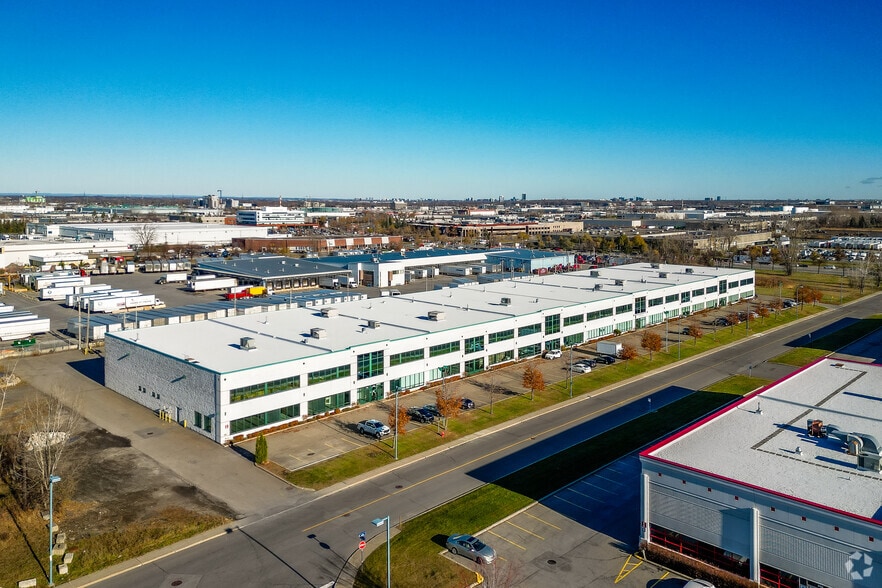 155-245 Av Avro, Pointe-claire, QC à louer - Aérien – Image 2 sur 11