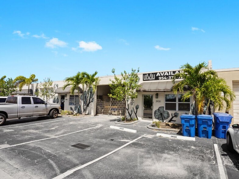 3930-3948 NE 5th Ave, Oakland Park, FL à louer - Photo principale – Image 2 sur 38