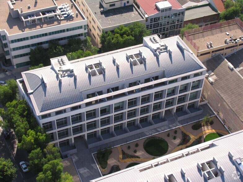 Calle de Julián Camarillo, 47, Madrid, Madrid à louer - Photo de l’immeuble – Image 2 sur 11