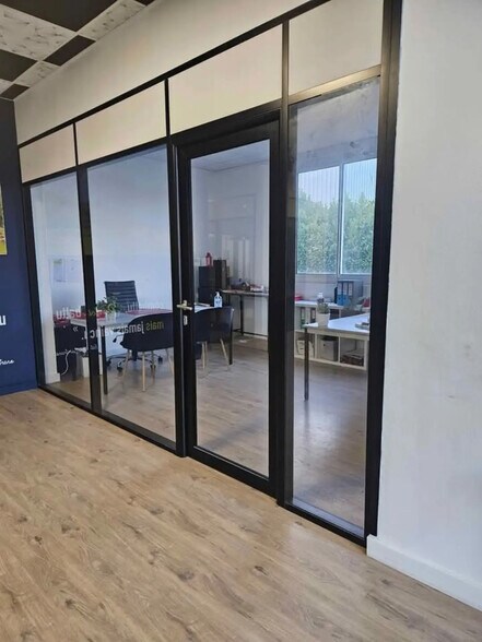 Local d’activités dans Rennes à louer - Photo de l’immeuble – Image 1 sur 21