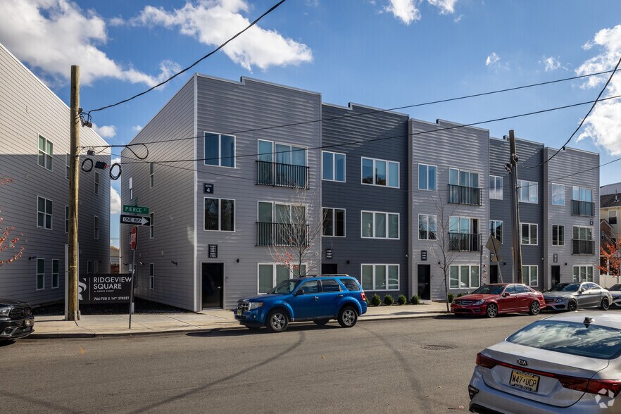 746-758 South 14th St, Newark, NJ à vendre - Photo de l’immeuble – Image 3 sur 6
