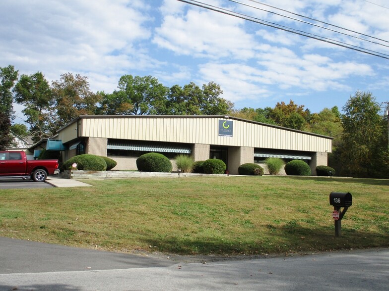 136 Bracken Rd, Montgomery, NY à louer - Photo de l’immeuble – Image 3 sur 31