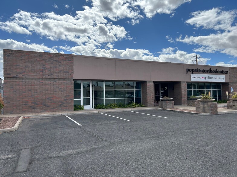 635 E Maryland Ave, Phoenix, AZ à louer - Photo de l’immeuble – Image 2 sur 30