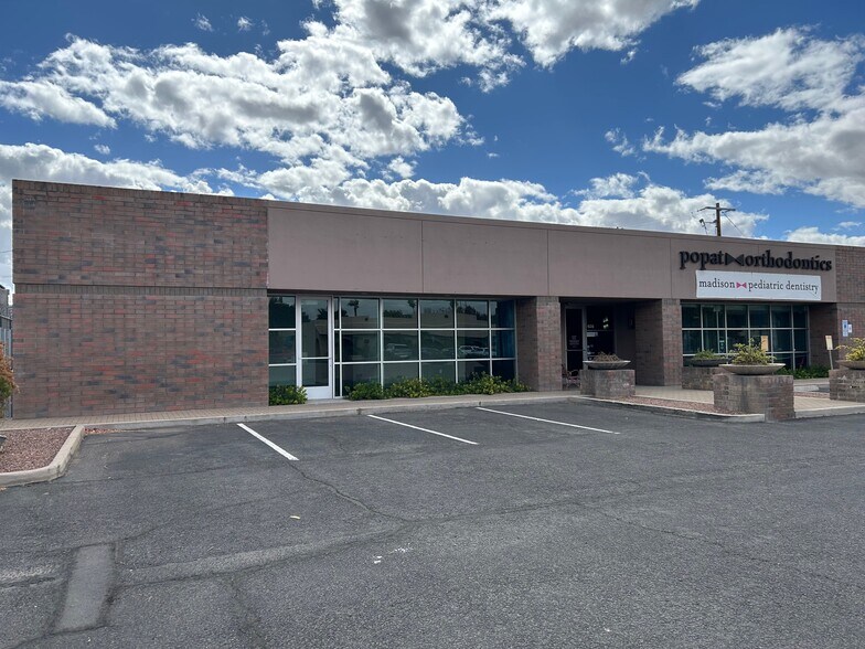 635 E Maryland Ave, Phoenix, AZ à louer - Photo de l’immeuble – Image 3 sur 29