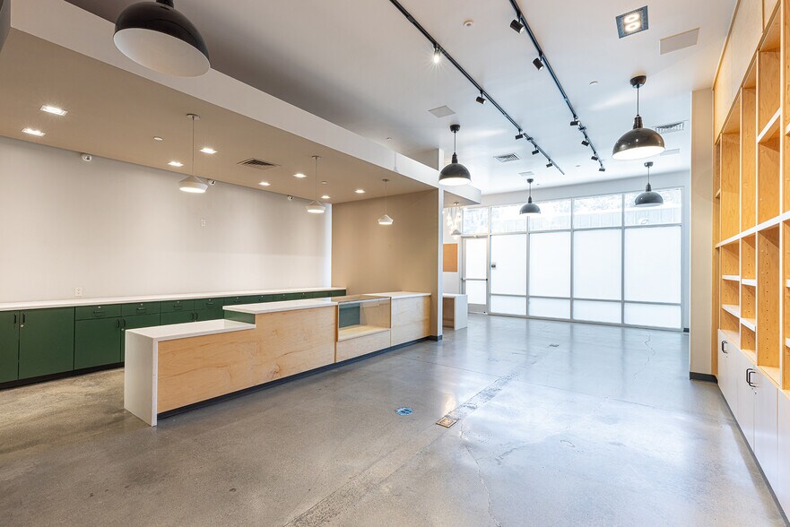 4036 Montgomery Dr, Santa Rosa, CA à louer - Photo intérieure – Image 2 sur 18