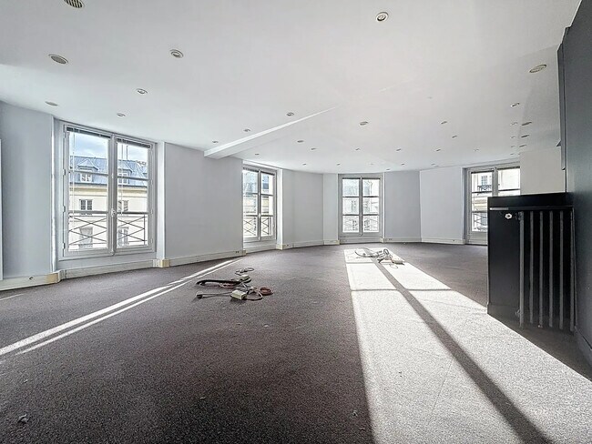 Plus de détails pour Bureau à louer