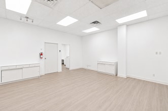 3400 Rue du Marché, Dollard-des-Ormeaux, QC à louer Photo intérieure– Image 2 sur 5