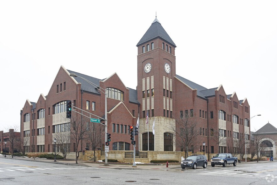 21 S Evergreen Ave, Arlington Heights, IL à louer - Photo principale – Image 2 sur 8
