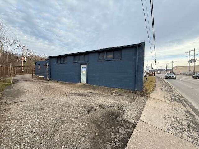 1702 Wheeling Ave, Glen Dale, WV à vendre - Photo de l’immeuble – Image 2 sur 18