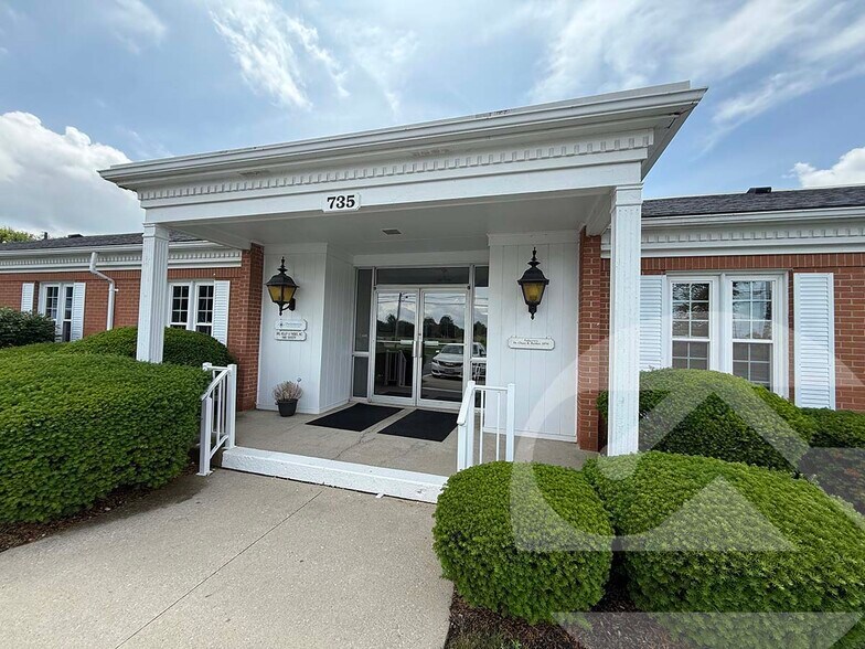 735 Haskins Rd, Bowling Green, OH à louer - Photo de l’immeuble – Image 1 sur 1