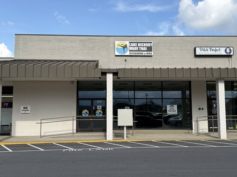3198-3206 NC Highway 127 S, Hickory, NC à louer - Photo de l’immeuble – Image 2 sur 10