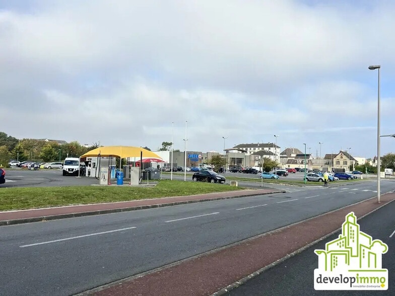 Local commercial dans Mondeville à louer - Photo de l’immeuble – Image 3 sur 3