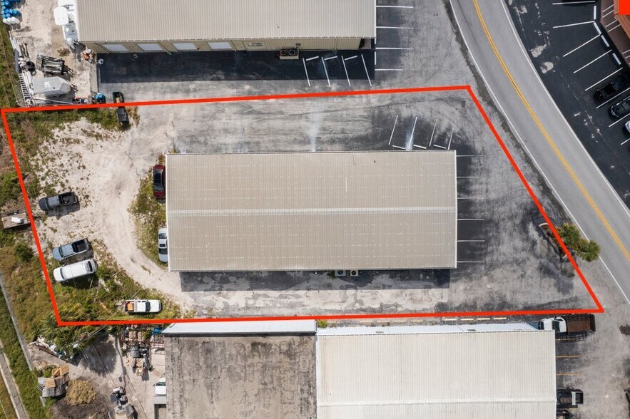 1620 Cypress Dr, Jupiter, FL à vendre - Photo de l’immeuble – Image 2 sur 18