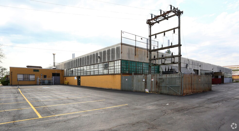 6350 Kirk St, Morton Grove, IL à louer - Photo de l’immeuble – Image 3 sur 14