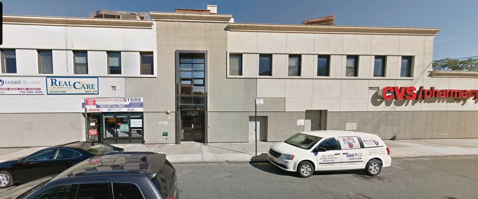 2625 E 14th St, Brooklyn, NY à louer - Photo de l’immeuble – Image 3 sur 14