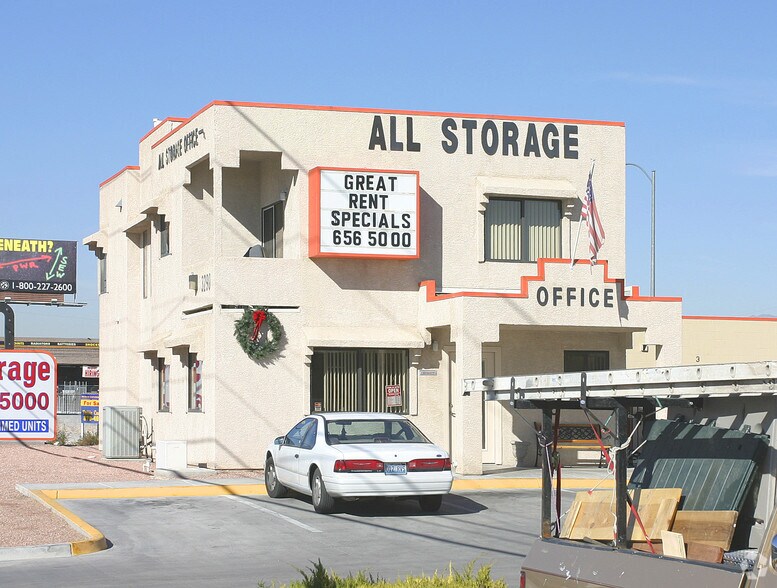 3290 N Rancho Dr, Las Vegas, NV à vendre - Photo de l’immeuble – Image 3 sur 4